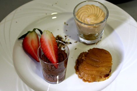 repas de famille dessert assortiment